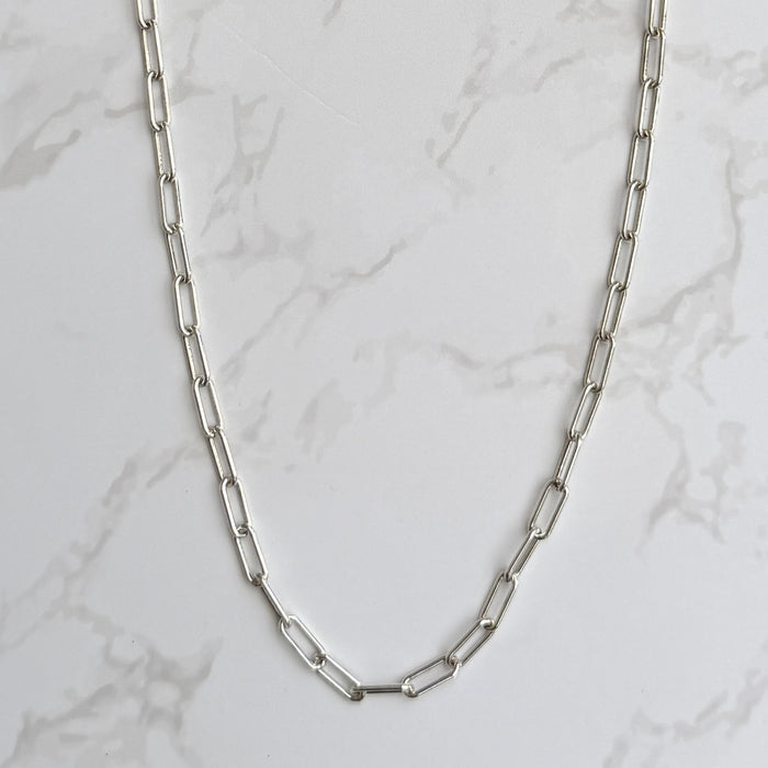 Grande Paperclip Chain