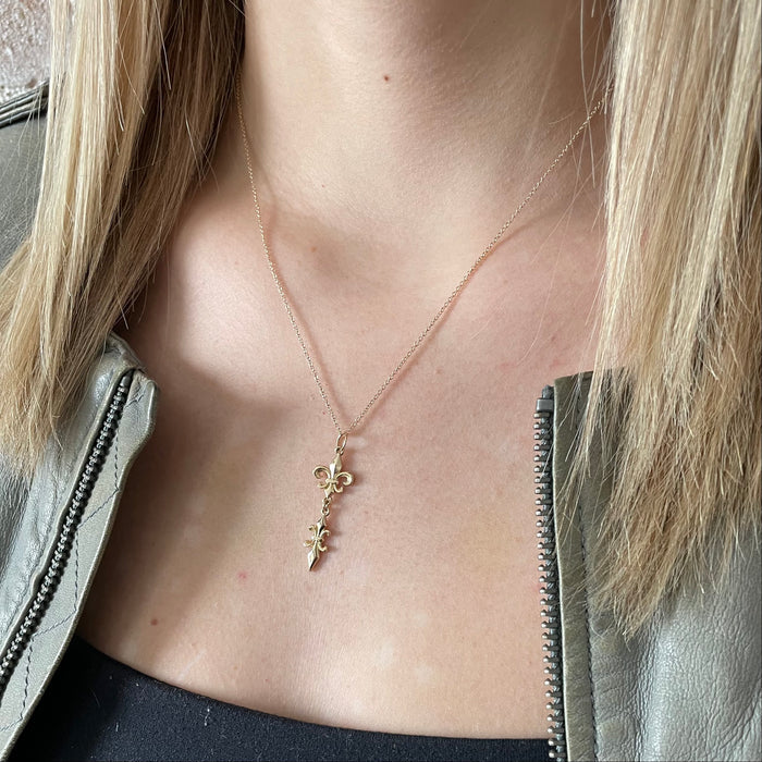 Medium Fleur de Lis and Pointer Pendant