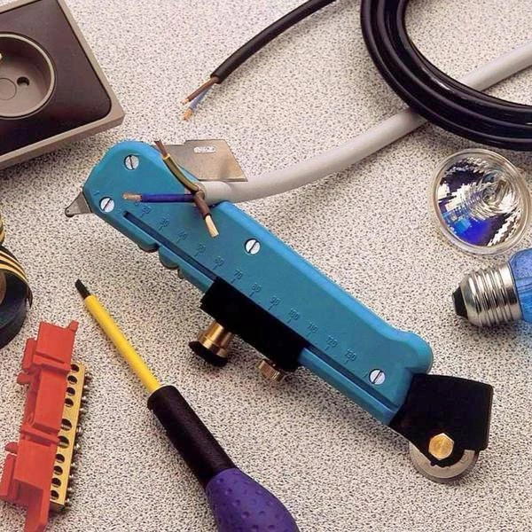 PROFESSIONAL GLASS AND TILE CUTTER