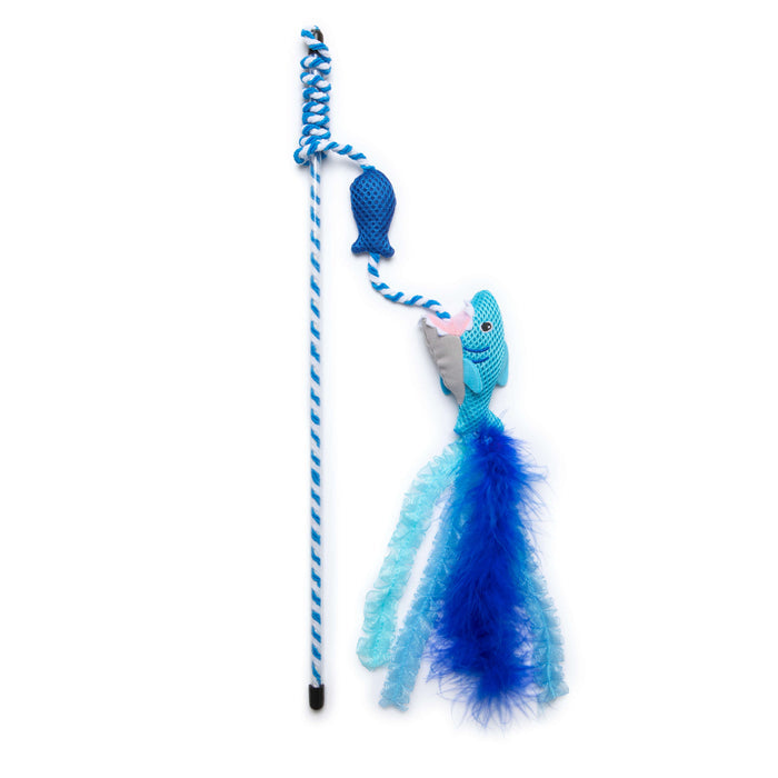 The Quirky Kitty Cool Shark Wand by Quirky Kitty is an interactive cooling cat toy with catnip, featuring a fish-shaped teaser and blue feathery streamers for hours of engaging feline play.