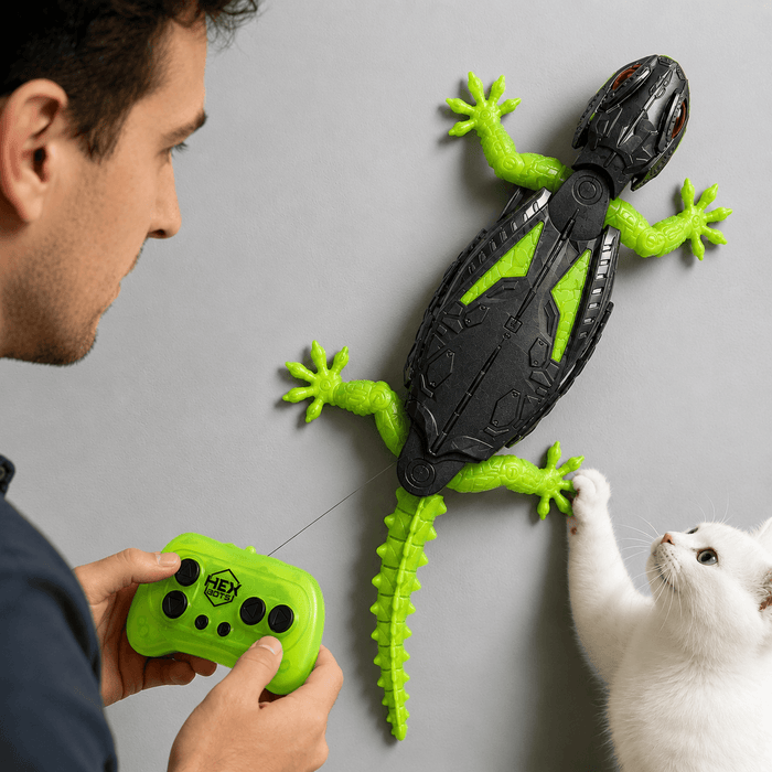 Wall Climbing RC Lizard Toy for Cats Fursera